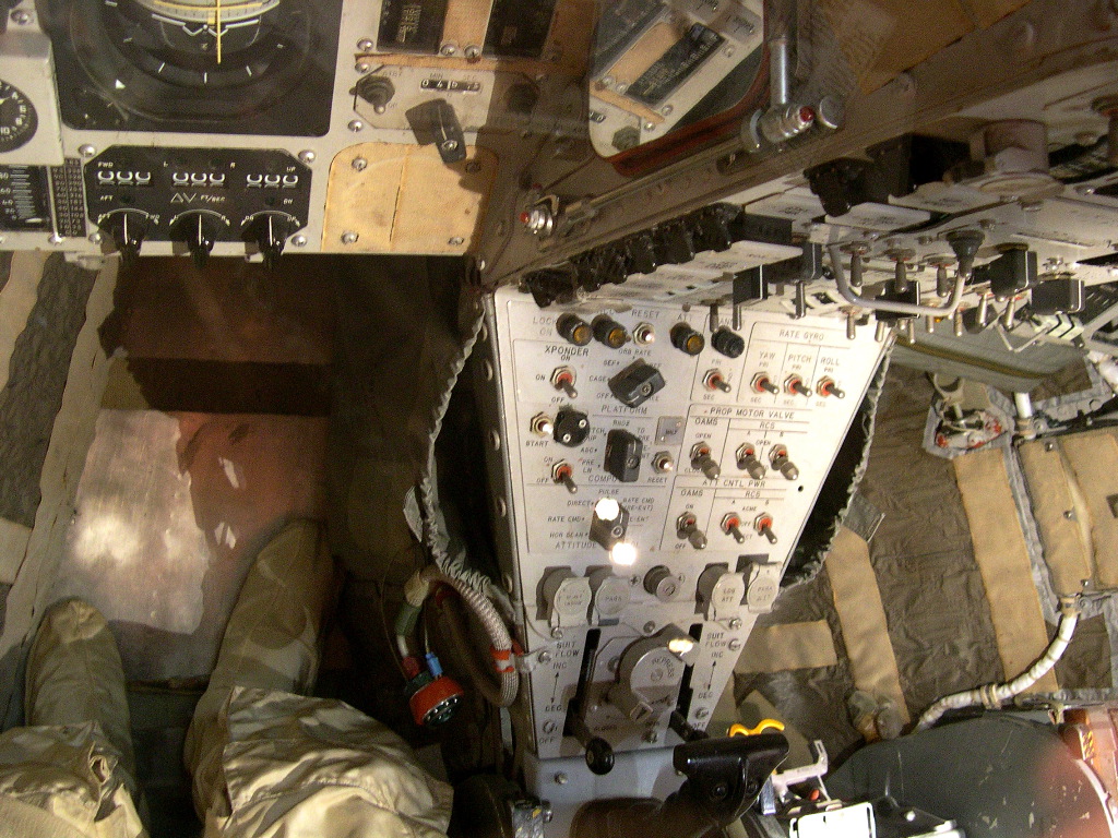 Washington, D.C. - Air and Space Museum - Inside Apollo 3