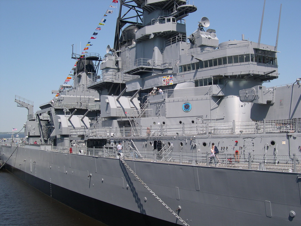 Norfolk - U.S.S. Wisconsin 6 - Side of the Ship