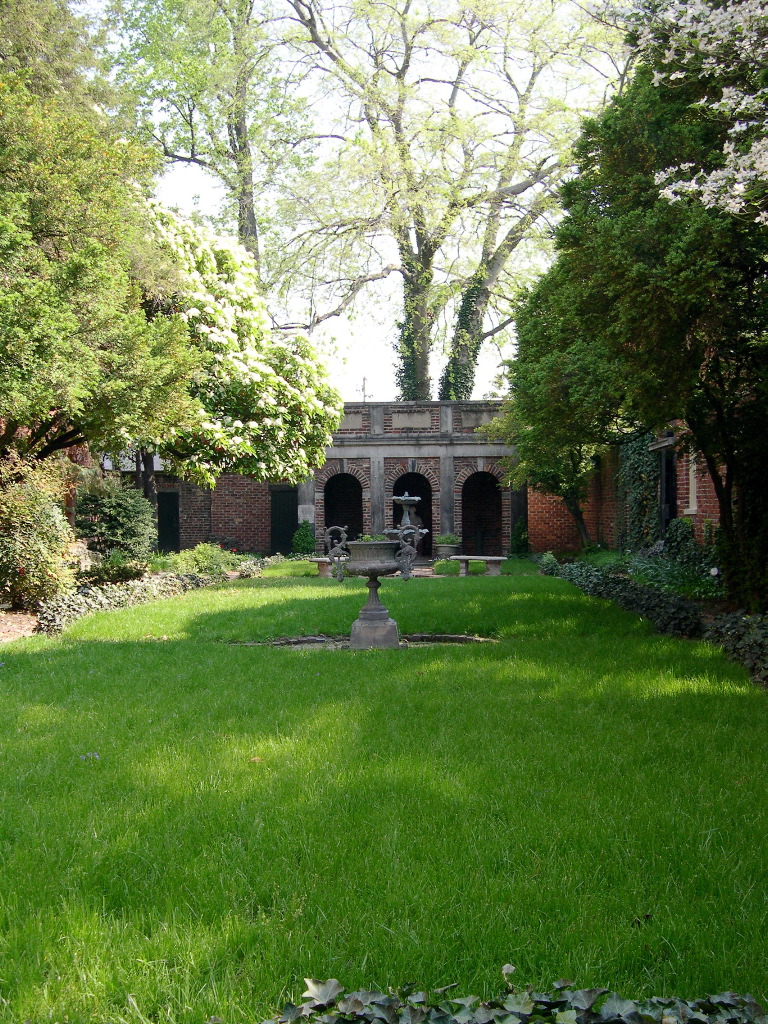 Richmond - Poe Museum - Gardens